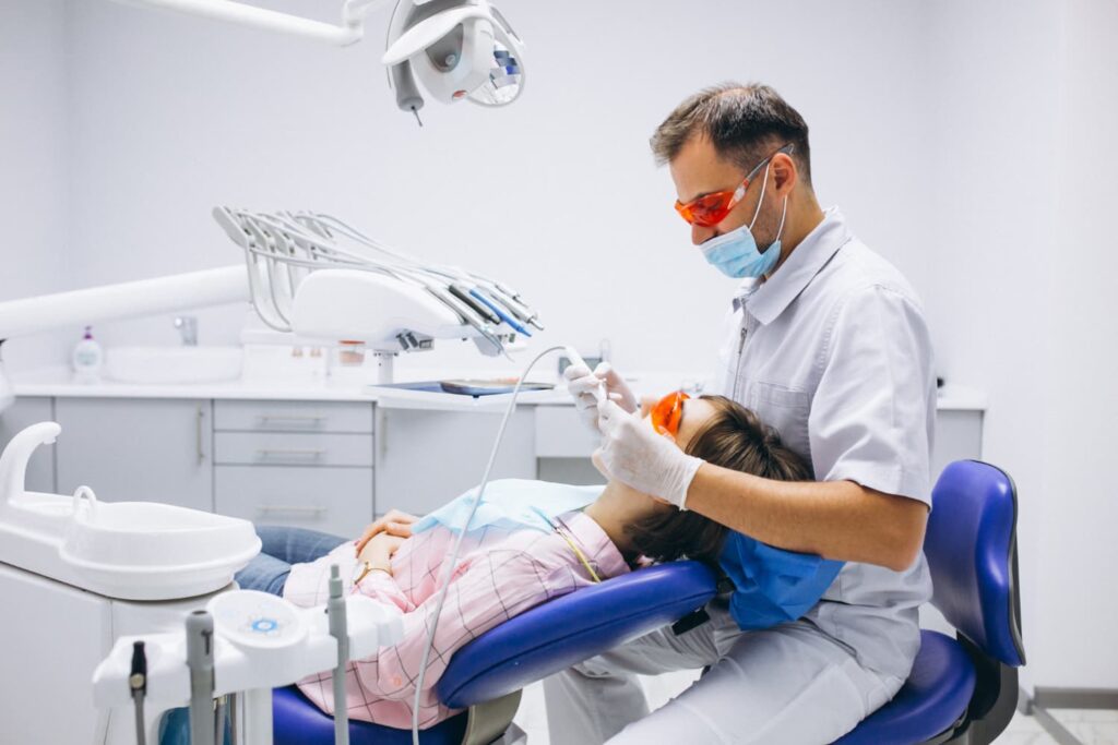 différence entre un dentiste et un stomatologue