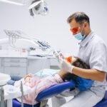 Quelle est la différence entre un dentiste et un stomatologue ?